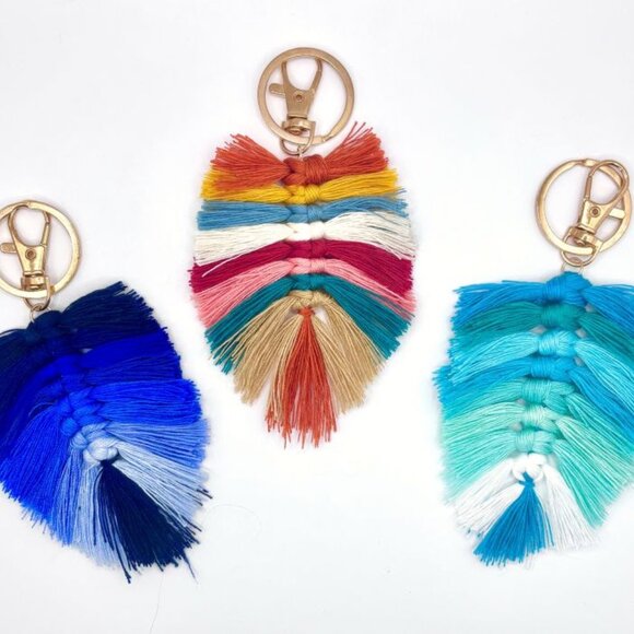 Bohemian Handmade Multicolor Cotton Macramé Leaf Leaves Bag Charm Keychain New - Picture 2 of 2